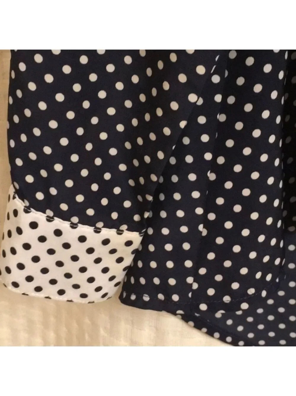 Forever 21 Modest womens size Medium polka dots dark blue white‎ button-d…